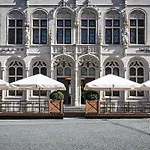 Hotel The Fourth - Tafelrond