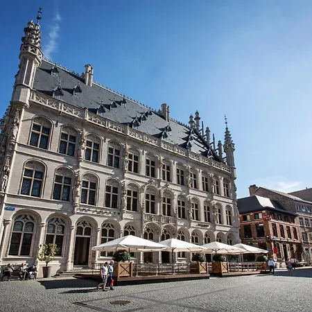 The Fourth - Tafelrond Hotel 4*