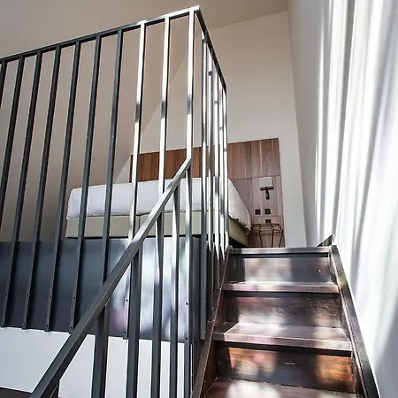 The Fourth - Tafelrond 4*