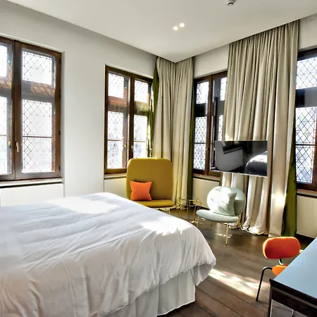 Hotel The Fourth - Tafelrond