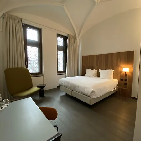 Hotel The Fourth - Tafelrond