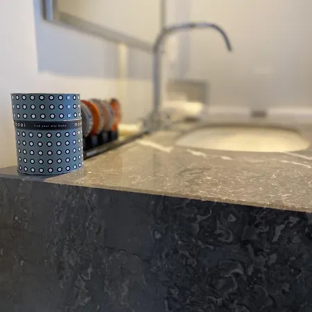 The Fourth - Tafelrond