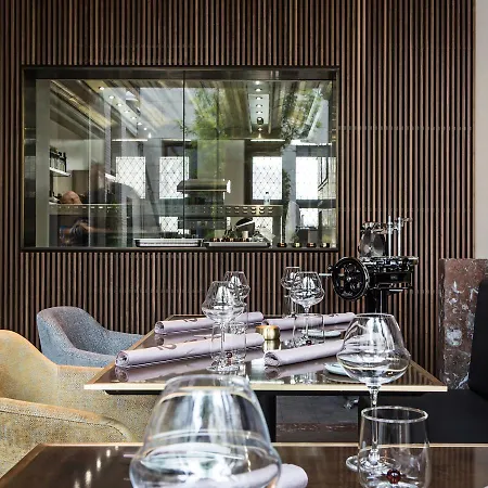 The Fourth - Tafelrond Hotel Leuven