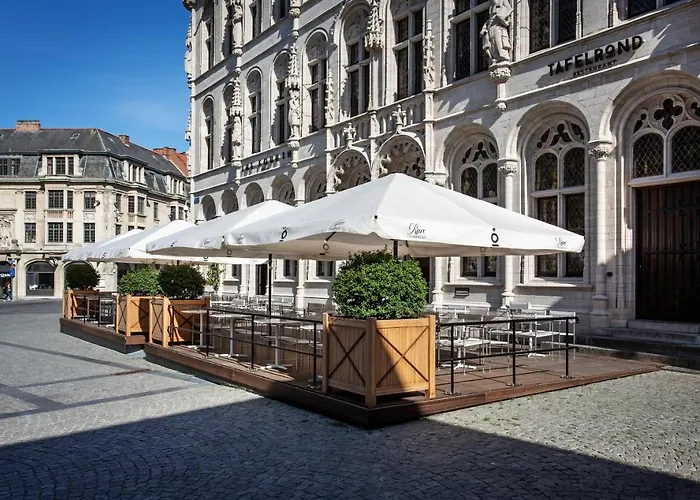 The Fourth - Tafelrond