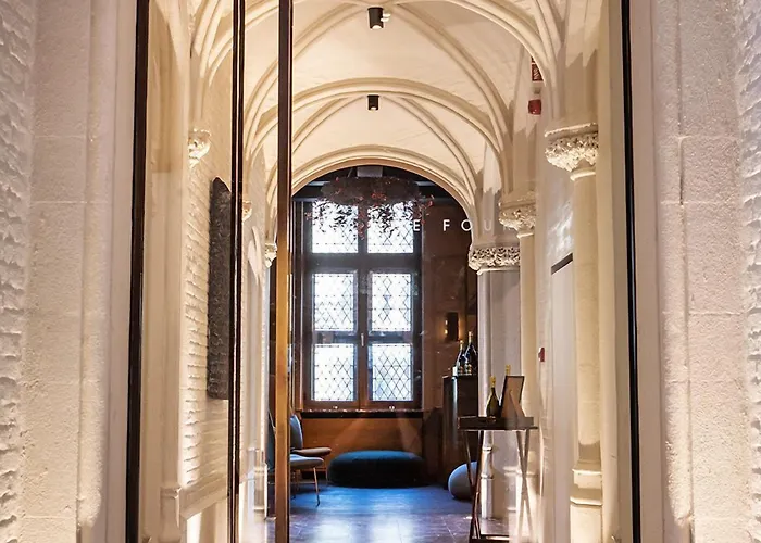 The Fourth - Tafelrond 4*