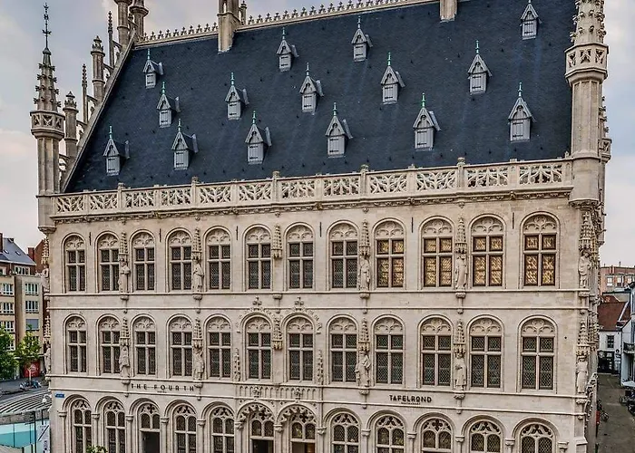 Hotel The Fourth - Tafelrond 4*