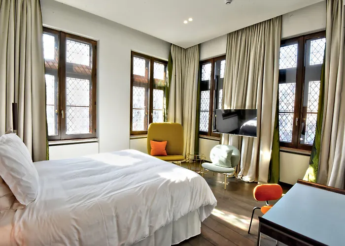 Hotel The Fourth - Tafelrond