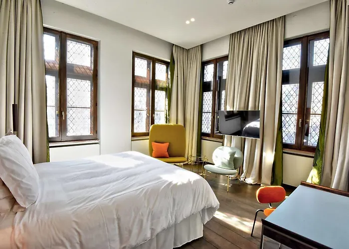 The Fourth - Tafelrond 4*