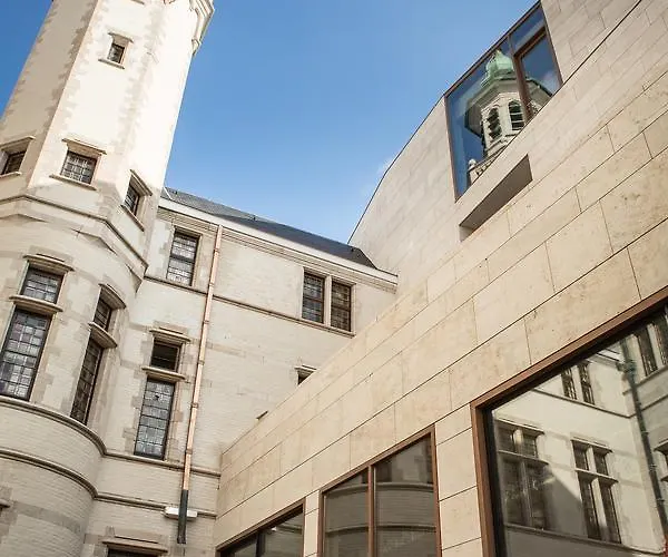 The Fourth - Tafelrond 4*