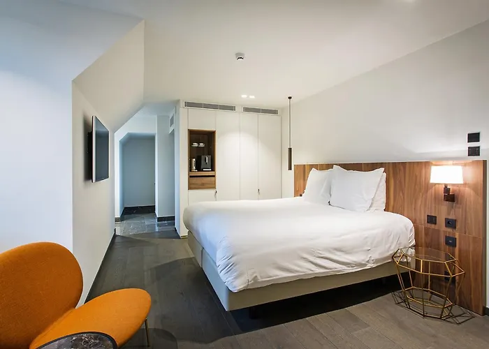 The Fourth - Tafelrond Hotel 4*