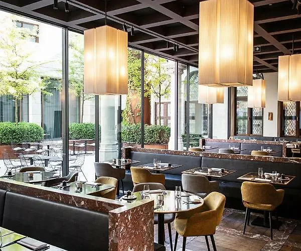 Hotel The Fourth - Tafelrond