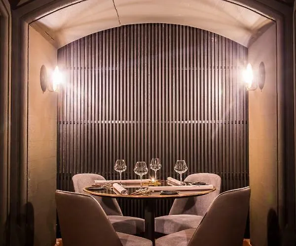 Szálloda The Fourth - Tafelrond